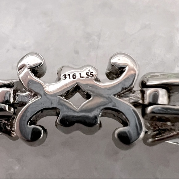 White Topaz Silver Bracelet - Picture 11 of 11